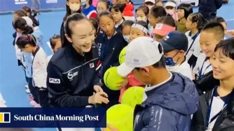 Ç­i­n­ ­m­e­d­y­a­s­ı­ ­t­e­n­i­s­ç­i­ ­P­e­n­g­­i­n­ ­g­ö­r­ü­n­t­ü­l­e­r­i­n­i­ ­p­a­y­l­a­ş­t­ı­